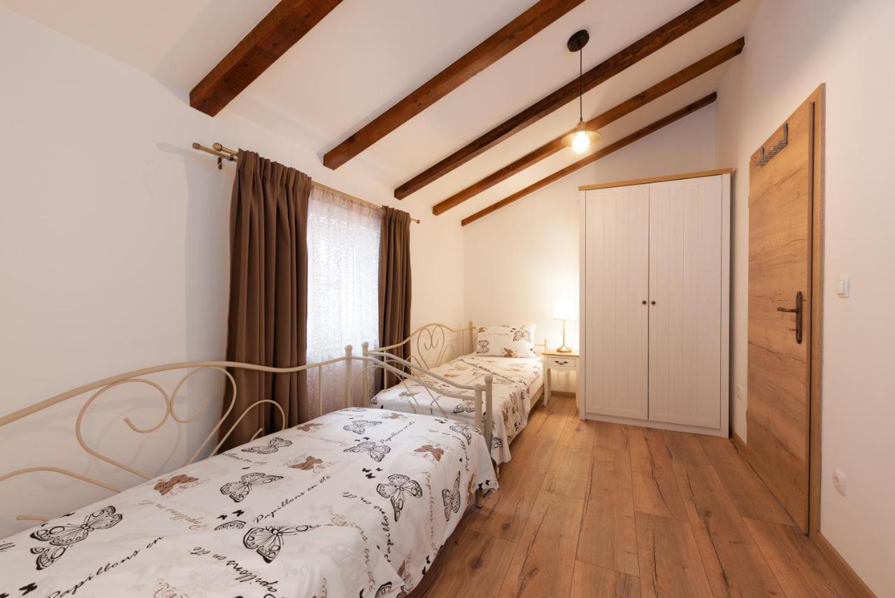 Kuca Za Odmor Villa Jurdani Екстериор снимка